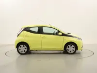 Usata Toyota Aygo Cool 69 CV (50 kW) 2017 Giallo/orogiallo/oro Utilitaria