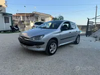 Usata Peugeot 206 68 CV (50 kW) 2006 Grigio Berlina