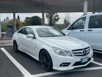 Usata Mercedes E350 241 CV (177 kW) 2009 Bianco Coupé
