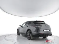 Käytetty Alfa Romeo Stelvio Veloce 210 HP (154 kW) 2025 Harmaa Katumaasturi