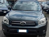 Usata Toyota RAV4 Sol 136 CV (100 kW) 2007 Grigio SUV
