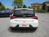 Usata Hyundai i20 84 CV (61 kW) 2023 Bianco Utilitaria