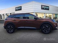Usado Peugeot 2008 Allure 131 HP (96 kW) 2023 Laranja SUV
