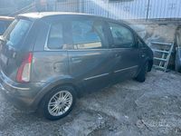 Usata Lancia Musa 90 CV (66 kW) 2011 Grigio Monovolume