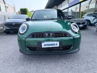 Usata Mini Cooper Favoured 114 kW (156 CV) 2025 British racing green metallic Utilitaria