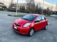 Usata Toyota Yaris 69 CV (50 kW) 2010 Rosso Utilitaria