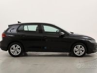 Usata VW Golf VIII Life 116 CV (85 kW) 2025 Nero Berlina