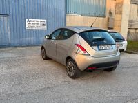 Usata Lancia Ypsilon 69 CV (50 kW) 2012 Grigio Utilitaria