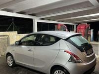 Usado Lancia Ypsilon Silver 69 HP (50 kW) 2012 Citadino