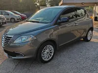 Usata Lancia Ypsilon Gold 69 CV (50 kW) 2014 Grigio Utilitaria