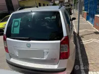 Usata Fiat Idea 90 CV (66 kW) 2007 Grigio Monovolume