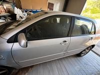 Usata Toyota Corolla 90 CV (66 kW) 2002 Grigio Berlina