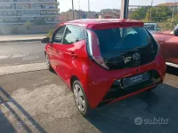 Usata Toyota Aygo X-clusiv 69 CV (50 kW) 2014 Rosso Utilitaria
