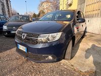Usata Dacia Sandero Lauréate 90 CV (66 kW) 2017 Blu Berlina