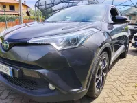 Usata Toyota C-HR Lounge 98 CV (72 kW) 2017 Grigio SUV