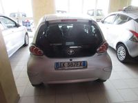 Usata Toyota Aygo Sol 68 CV (50 kW) 2012 Argento Utilitaria