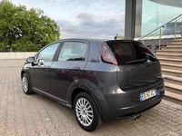Usata Fiat Grande Punto Dynamic 75 CV (55 kW) 2010 Nero Utilitaria
