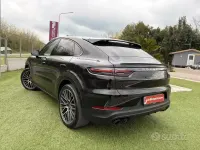 Usata Porsche Cayenne 341 CV (250 kW) 2021 Nero SUV