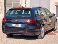 Usata VW Passat 122 CV (89 kW) 2022 Nero Station wagon