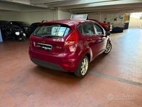 Usata Ford Fiesta 82 CV (60 kW) 2010 Grigio Utilitaria