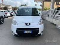Usata Peugeot Partner Tepee 92 CV (67 kW) 2012 Bianco Monovolume