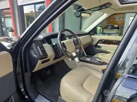 Usata Land Rover Range Rover Vogue 249 CV (183 kW) 2019 Ultimate black / santorini bl SUV
