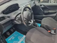 Usata Peugeot 208 Active 82 CV (60 kW) 2018 Bianco Utilitaria