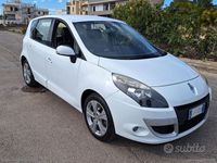 Usata Renault Scénic III Luxe 110 CV (80 kW) 2011 Bianco Monovolume