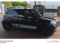 Usata Mini Cooper D 109 CV (80 kW) 2009 Nero Utilitaria