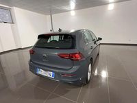 Usata VW Golf VIII Life 116 CV (85 kW) 2025 Grigia Berlina