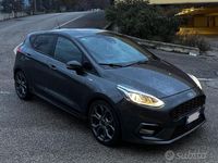 Begagnad Ford Fiesta ST-Line 86 HK (63 kW) 2018 Grå Sedan