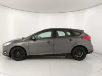Begagnad Ford Focus Business Edition 120 HK (88 kW) 2017 Grå Sedan