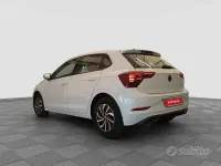 Usata VW Polo Life 80 CV (58 kW) 2023 Pure white Utilitaria