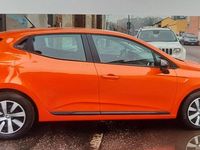 Usata Renault Clio V Techno 91 CV (66 kW) 2023 Arancione Berlina