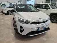 Usata Kia Stonic 116 CV (85 kW) 2020 Bianco SUV
