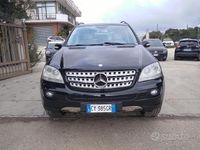 Usata Mercedes ML350 Chrome 272 CV (200 kW) 2005 Nero SUV
