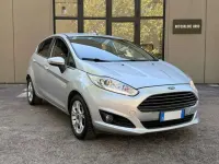 Usata Ford Fiesta Titanium 95 CV (69 kW) 2017 Argento Utilitaria