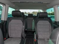 Usata VW Multivan 199 CV (146 kW) 2024 Verde Furgone