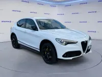 Begagnad Alfa Romeo Stelvio Super 180 HK (132 kW) 2017 Vit SUV