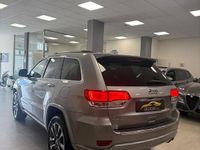 Usata Jeep Grand Cherokee Overland 250 CV (183 kW) 2017 Grigio SUV