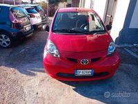Usata Toyota Aygo 68 CV (50 kW) 2008 Rosso Utilitaria