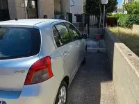 Usata Toyota Yaris 65 CV (47 kW) 2004 Grigio Utilitaria