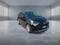 Usata Toyota Aygo Connect Style 72 CV (52 kW) 2021 Nero Utilitaria