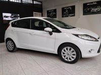Usado Ford Fiesta 71 HP (52 kW) 2012 Branco Citadino