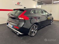 Gebraucht Volvo V40 R-Design 120 PS (88 kW) 2018 Schwarz Limousine