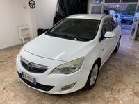 Usata Opel Astra Cosmo 131 CV (96 kW) 2012 Bianco Station wagon