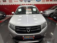 Usata Dacia Sandero Prestige 90 CV (66 kW) 2013 Grigio Utilitaria