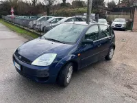 Usata Ford Fiesta Zetec 68 CV (50 kW) 2003 Blu Utilitaria