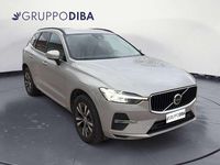 Usata Volvo XC60 Momentum 197 CV (144 kW) 2022 Argento SUV