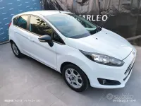 Usado Ford Fiesta 75 CV (55 kW) 2014 Blanco Utilitario